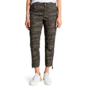 Social Standard by Sanctuary Cropped Camo Cargo Pants Small  NWOT